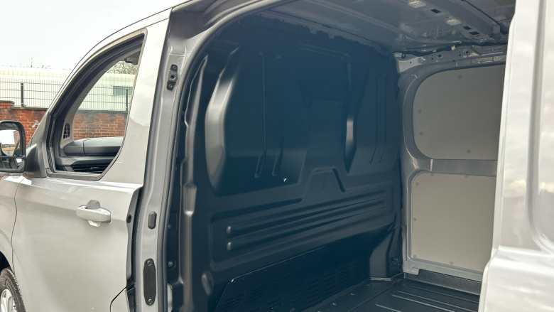 Ford Transit Custom E-320 L1 Rwd 100kW 65kWh H1 Van Limited Auto